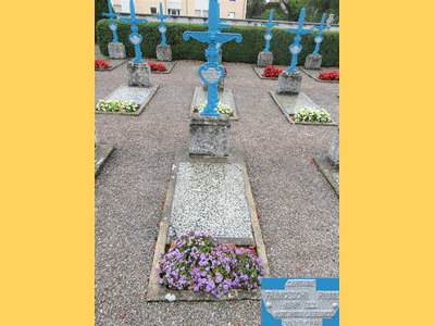 Tombe deFRANCESCHI Pierre Dominique  à <a HREF=fotom2l.php?necro=404>  <U>Pontarlier (CarrÃ© militaire du cimetiÃ¨re communal)</U> </A> 3