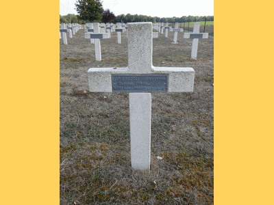 Tombe deOREZOLI BonaventureÂ  à <a HREF=fotom2l.php?necro=279>  <U>Sept-Saulx (Nécropole Nationale) </U> </A> 2694