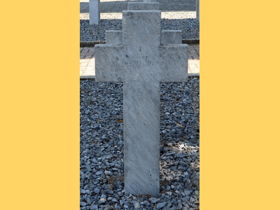 Tombe deMUZZI Jean à <a HREF=fotom2l.php?necro=519>  <U>THESSALONIQUE 
 (Cimetière militaire de Zeitenlick  ) </U> </A> 1855