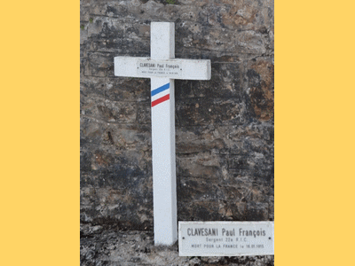 Tombe deCLAVESANI Paul François à <a HREF=fotom2l.php?necro=569>  <U>Mende Â (carrÃ© militaire du cimetiÃ¨re communal)</U> </A> 