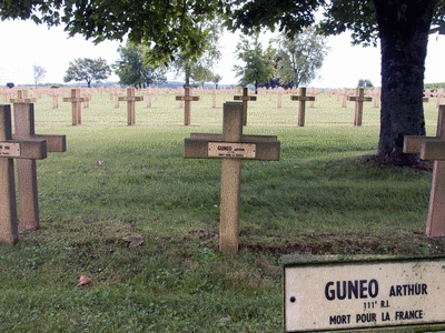 Tombe deCUNEO Arthur  à <a HREF=fotom2l.php?necro=202>  <U>Esnes-en-Argonne (Nécropole nationale) </U> </A> 2718