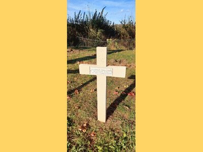 Tombe deFRANCISCONI Antoine Pasquin à <a HREF=fotom2l.php?necro=149>  <U>Ambleny (Necropole Nationale 