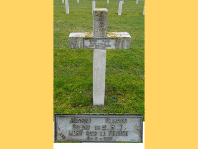 Tombe deMASPOLI François à <a HREF=fotom2l.php?necro=167>  <U>Saint-Quentin (Nécropole Nationale) </U> </A> 395