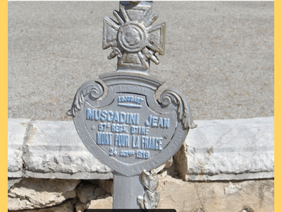 Tombe deMUSCARDINI Toussaint à <a HREF=fotom2l.php?necro=402>  <U>Nice (Carrés militaires du Cimetière communal de Caucade) </U> </A> Carré Nice 706 tombe 6019