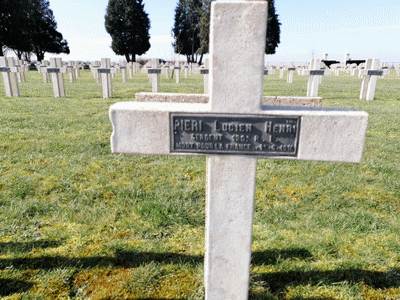 Tombe dePIERI Henri Lucien à <a HREF=fotom2l.php?necro=135>  <U>Maucourt (Nécropole Nationale) </U> </A> 1383