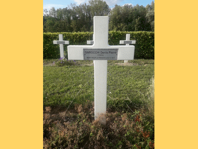 Tombe deSAROCCHI Denis Pierre à <a HREF=fotom2l.php?necro=170>  <U>Vailly-sur-Aisne (NÃ©cropole Nationale)</U> </A> 243 ou 2433