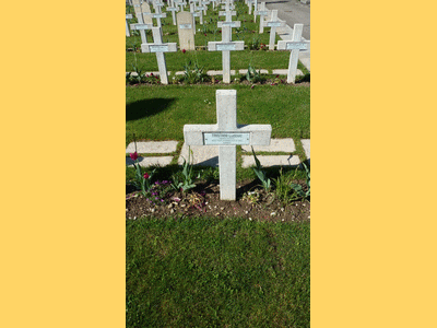 Tombe deTRISTANI Ludovic à <a HREF=fotom2l.php?necro=318>  <U></U> </A> 141
