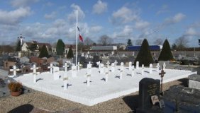 Chaumont-en-Vexin ( CarrÃ© militaire du cimetiÃ¨re communal)