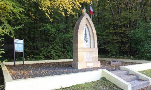 Doncourt-lÃ¨s-Longuyon (Ossuaire, NÃ©cropole nationale)