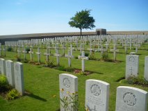 Ovillers-la-Boisselle (VILLERS-MILITARY-CEMETERY)