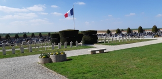 Provins  (carré militaire du cimetière communal)