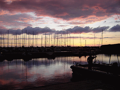 Lever de soleil sur le port de TAVERNA (CAMPOLORO)