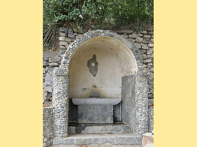 Fontaine  á CORTE