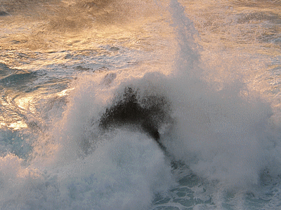 Houle aux îles Sanguinaires (20071117)    (Photographie de Benji-Plunet) <br><A href=vos/2000/133.jpg>Afficher l'image ?</A>