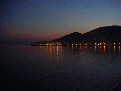 AJACCIO - LA NUIT (20080103)    (Photographie de Benji-Plunet) <br><A href=vos/2000/187.jpg>Afficher l'image ?</A>