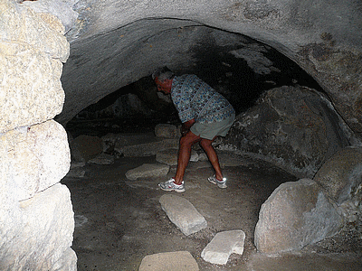 ORIU  - Au-dessus du domaine de Roccapina, Maisons Mortoli,  cet oriu est assez pr&eacute;s du dolmen indiqu&eacute; sur la carte IGN  Ajaccio Bonifacio No 74 A au 100000o, dans une propri&eacute;t&eacute; priv&eacute;e