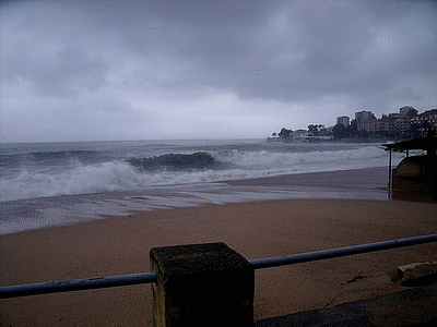 Tempête sur la plage TROTTEL á AJACCIO