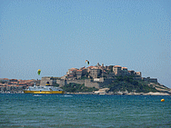 Calvi et le Sérena de la Corsica ferrie