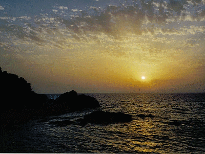 AJACCIO -coucher de soleil aux îles Sanguinaires. (20070425)    (Photographie de Mathieu-Nivaggioni) <br><A href=ajaccio/sangui/907.jpg>Afficher l'image ?</A>