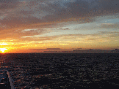 _Coucher de soleil au larges des îles Sanguinaires (20141022)    (Photographie de Mathieu-Nivaggioni) <br><A href=corse/q/cds001.jpg>Afficher l'image ?</A>