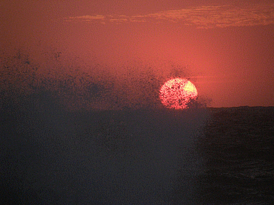 Vague brisée sur un coucher de soleil aux îles Sanguinaires (20071117)    (Photographie de Benji-Plunet) <br><A href=vos/2000/131.jpg>Afficher l'image ?</A>