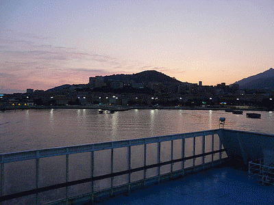 AJACCIO -Le port au coucher de soleil <BR>(vu du GIROLATA) (20111012)    (Photographie de Mathieu-Nivaggioni) <br><A href=vos/2008/P1130307.jpg>Afficher l'image ?</A>